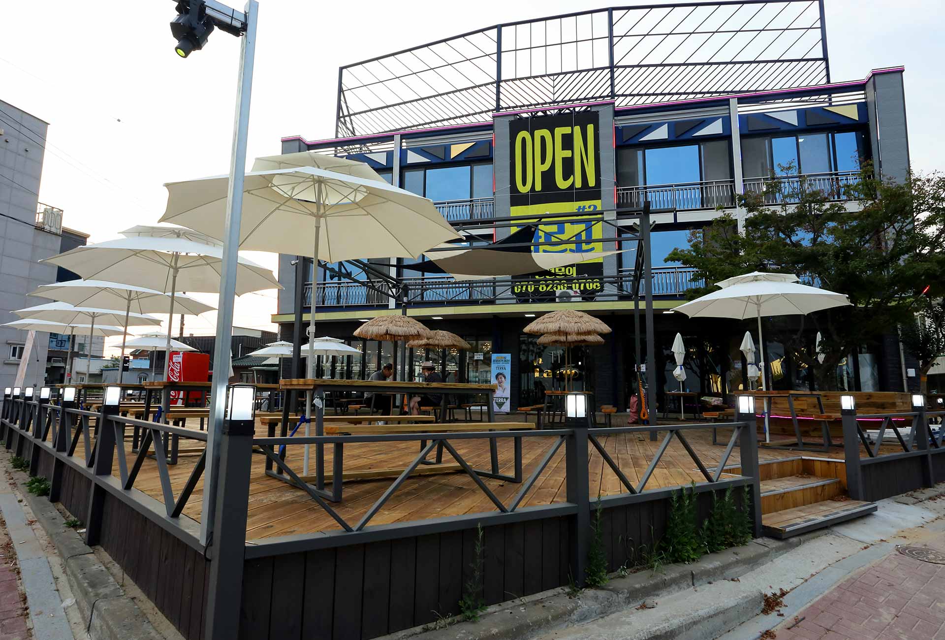 sub1-bxslider-outside13.jpg